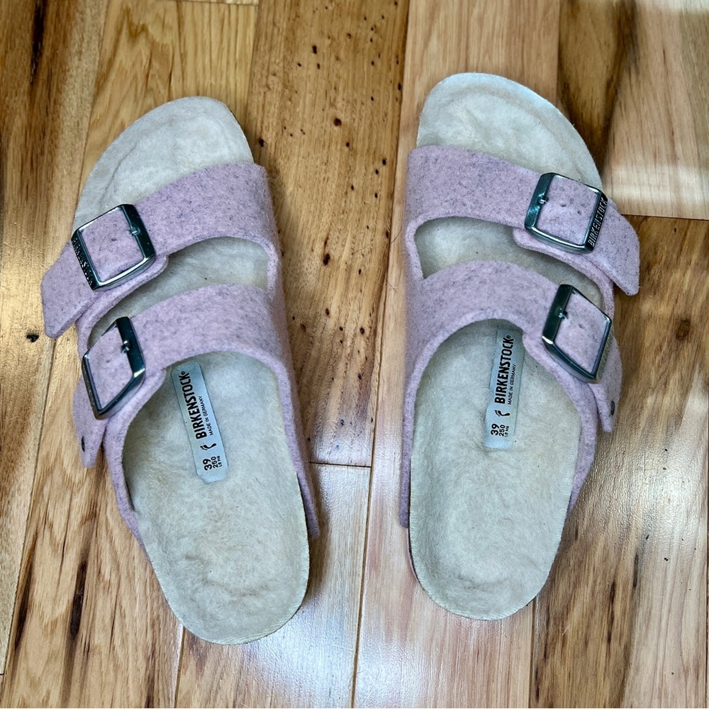 Gently Used Birkenstock Arizona Rivet Sandal Soft Pink Shearling Wool 39 US 8